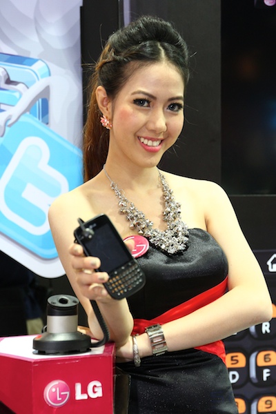 Thailand Mobile Expo Showcase 2011 - Pretty1 10