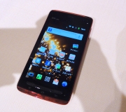 เปิดตัวแล้ว Fujitsu Arrows ES IS12F สมาร์ทโฟนบางสุดในโลกา 6.7 มม. เตรียมขายมกราคมนี้