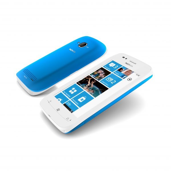 600-nokia-lumia-710_cyan_tiles 600-nokia-lumia-710_cyan_tiles